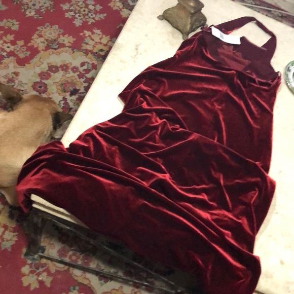 V neck halter velour look and feel - Picture 3 of 3